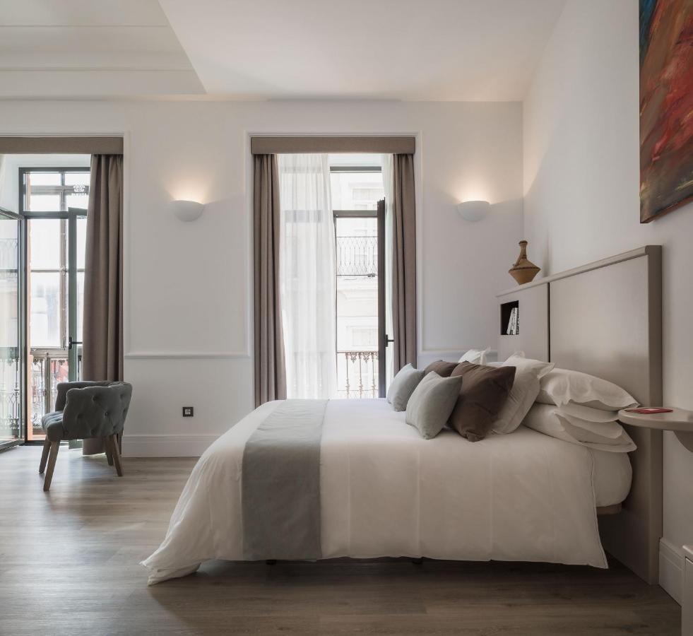 Puerta Catedral Holiday Suites Sevilla Exterior foto